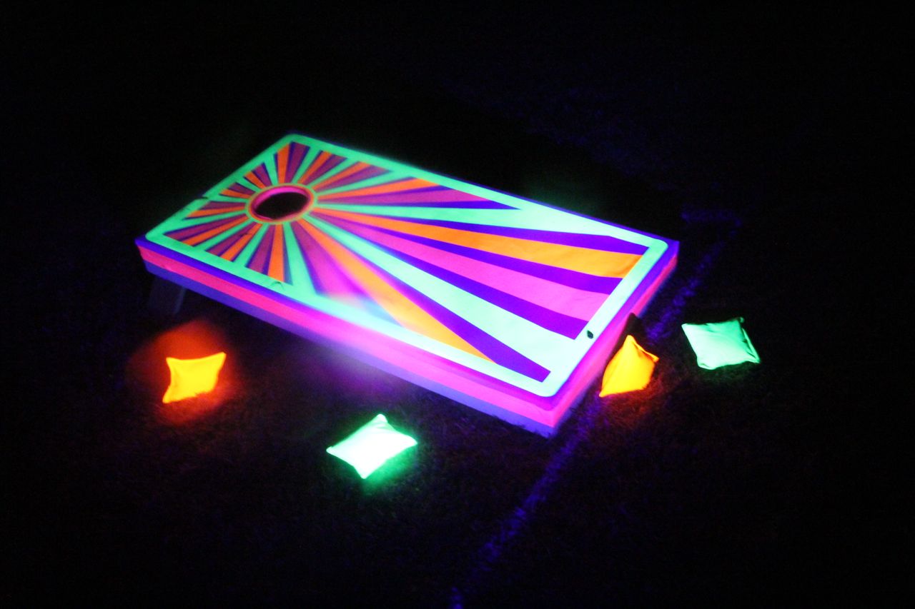 this is a great glow in the dark cornhole sticker